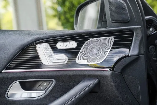 Mercedes-Benz GLS photo 50
