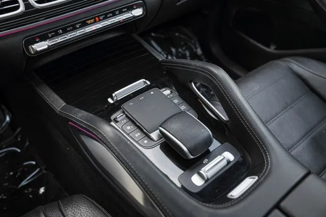 Mercedes-Benz GLS photo 35