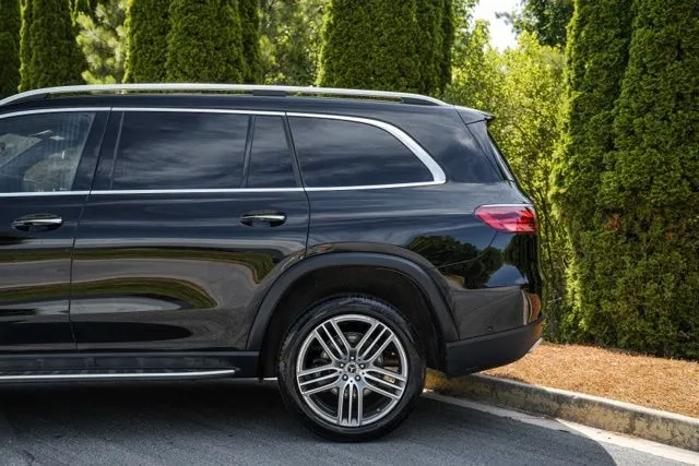 Mercedes-Benz GLS photo 11