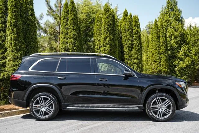 Mercedes-Benz GLS photo 12