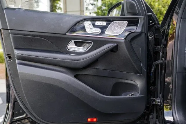 Mercedes-Benz GLS photo 49