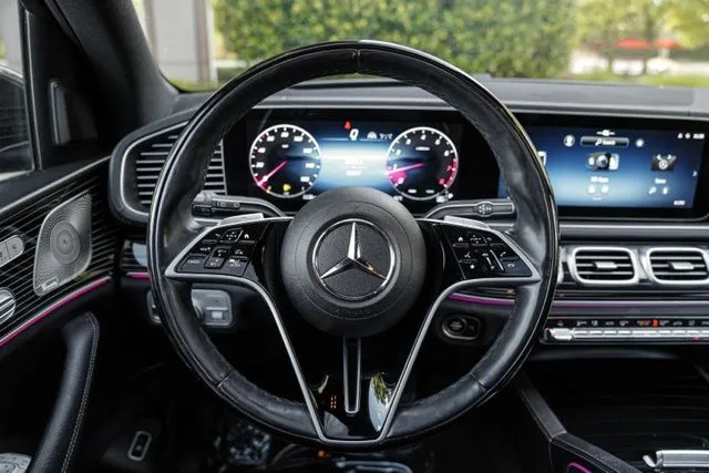 Mercedes-Benz GLS photo 29