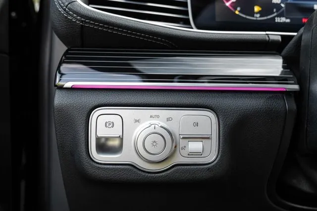 Mercedes-Benz GLS photo 38