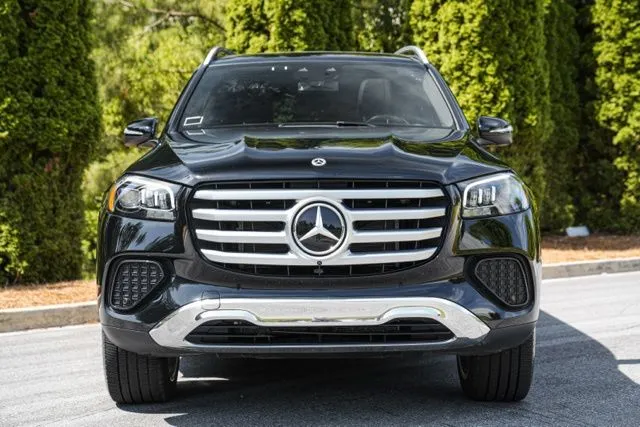 Mercedes-Benz GLS photo 18
