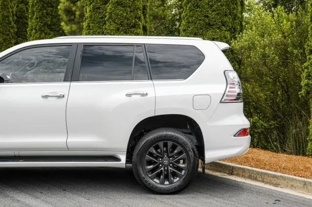 Lexus GX photo 11