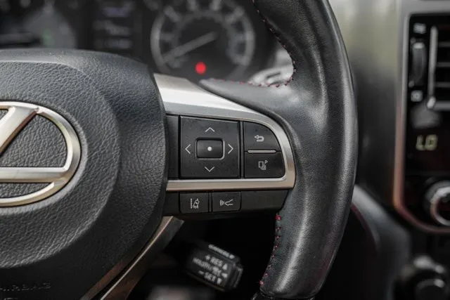 Lexus GX photo 32