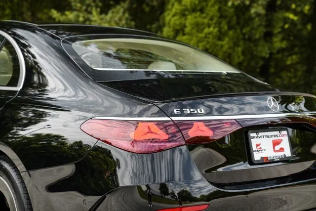 Mercedes-Benz E-Class photo 15
