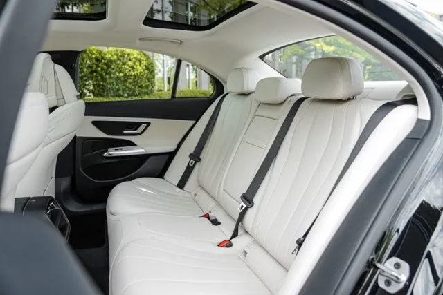 Mercedes-Benz E-Class photo 44