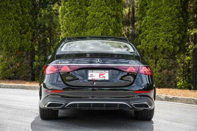Mercedes-Benz E-Class photo 19