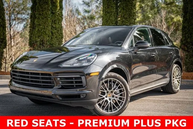 2022 Porsche Cayenne Platinum Edition's photo