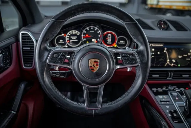 2022 Porsche Cayenne Platinum Edition - Photo 27