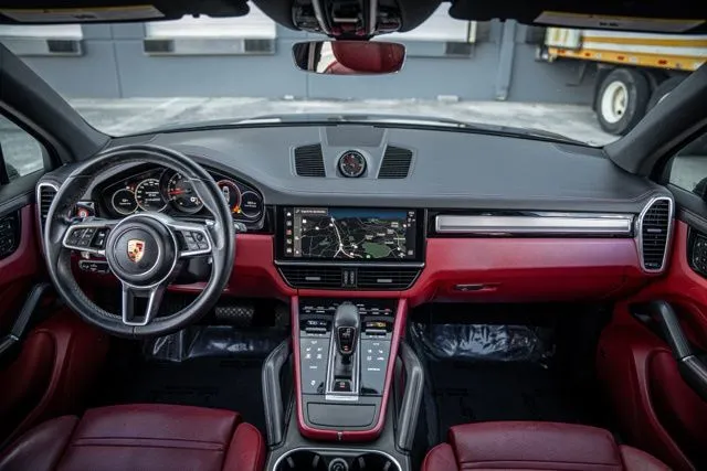 2022 Porsche Cayenne Platinum Edition - Photo 25