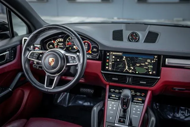 2022 Porsche Cayenne Platinum Edition - Photo 32