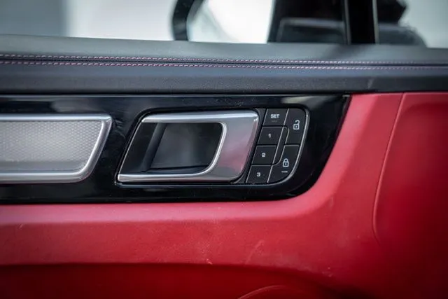 2022 Porsche Cayenne Platinum Edition - Photo 45