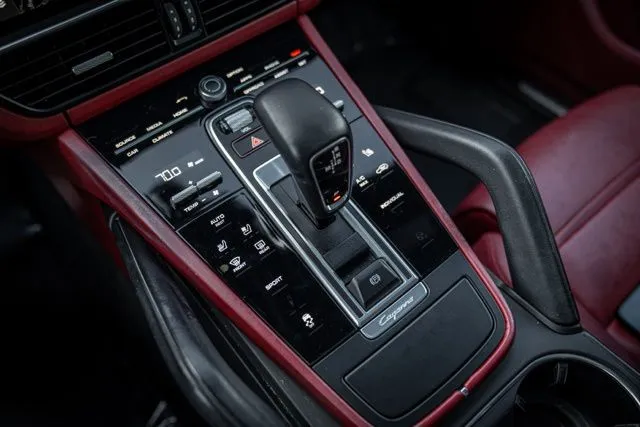 2022 Porsche Cayenne Platinum Edition - Photo 35