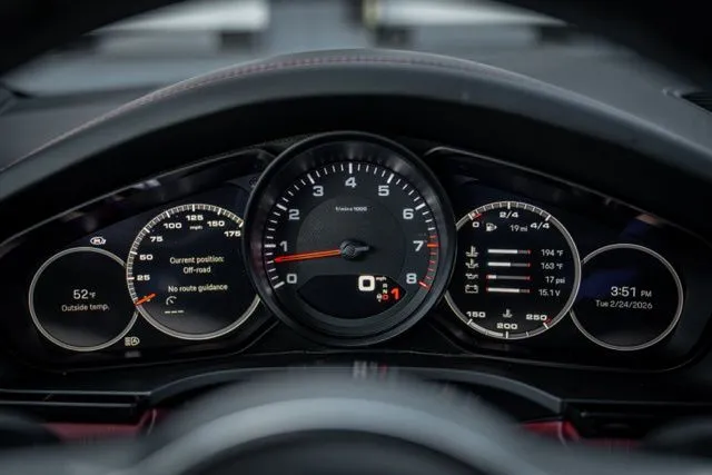 2022 Porsche Cayenne Platinum Edition - Photo 30