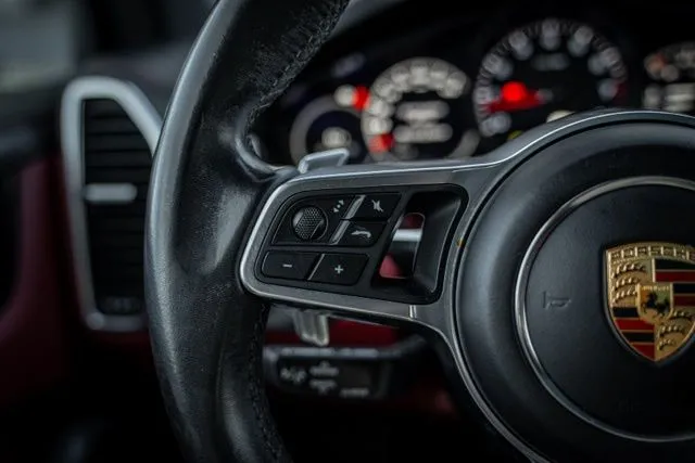 2022 Porsche Cayenne Platinum Edition - Photo 28
