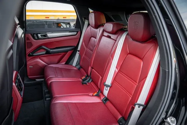 2022 Porsche Cayenne Platinum Edition - Photo 39