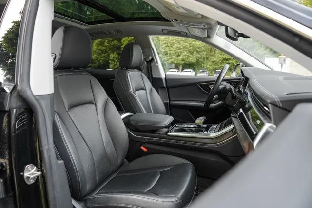 Audi Q8 photo 39