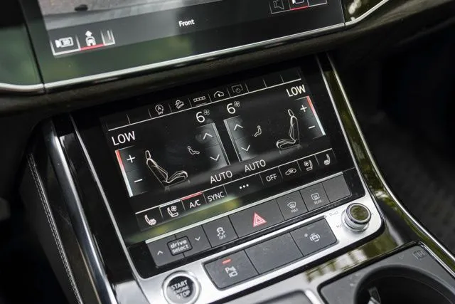 Audi Q8 photo 34