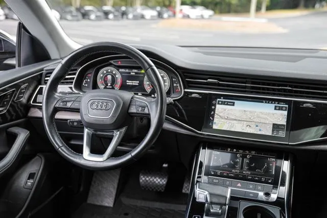 Audi Q8 photo 26