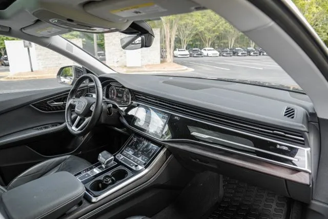 Audi Q8 photo 25