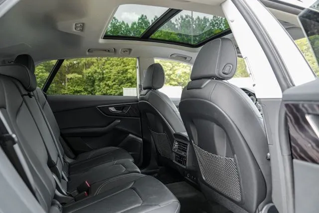 Audi Q8 photo 40