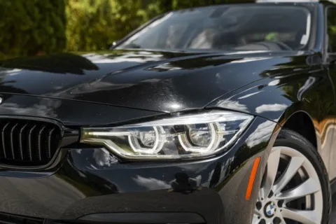 More photos of 2018 BMW 3 Series 320i xDrive at Gravity Autos Duluth, GA