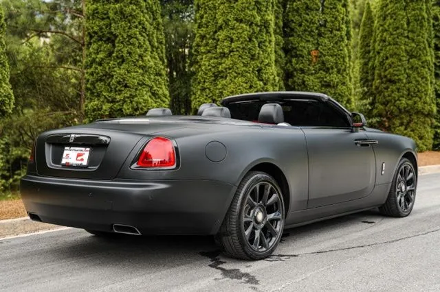 Rolls-Royce Dawn photo 23