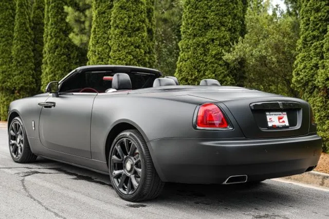 Rolls-Royce Dawn photo 22