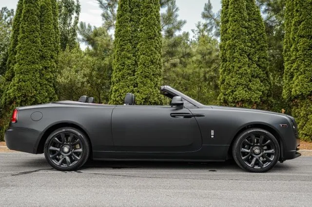 Rolls-Royce Dawn photo 19