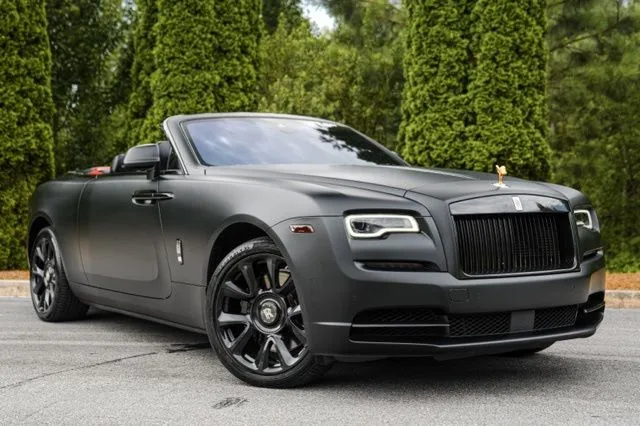Rolls-Royce Dawn photo 6