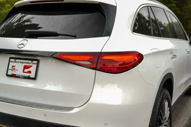 Mercedes-Benz GLC photo 16