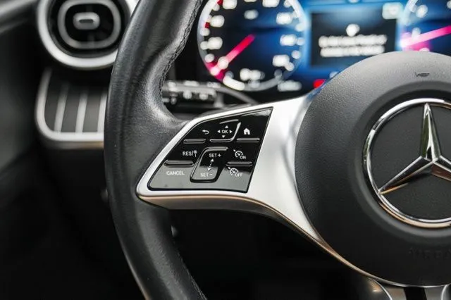 Mercedes-Benz GLC photo 29