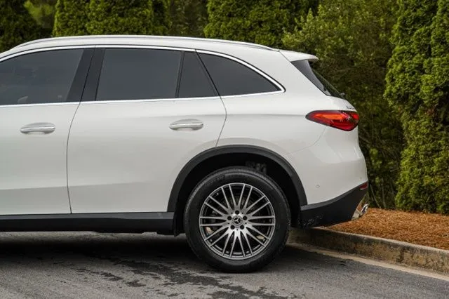Mercedes-Benz GLC photo 11