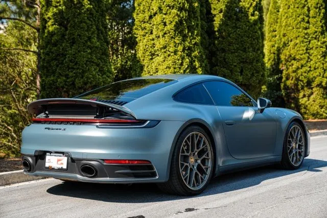 Porsche 911 photo 17