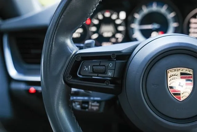 Porsche 911 photo 31
