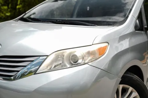 More photos of 2015 Toyota Sienna XLE at Gravity Autos Duluth, GA