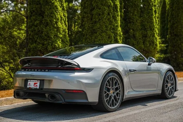 Porsche 911 photo 17
