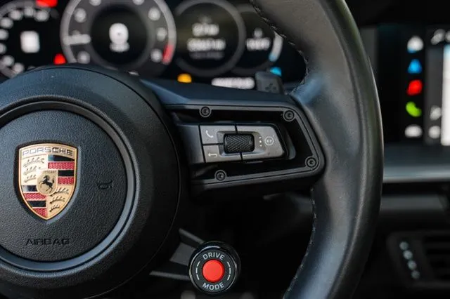 Porsche 911 photo 26