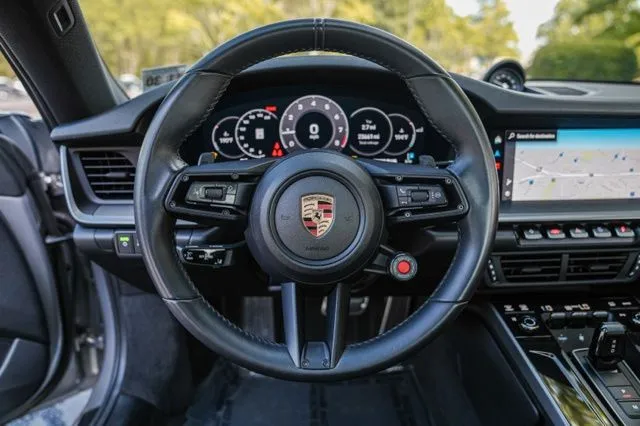Porsche 911 photo 24