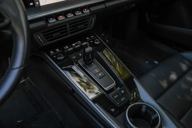 Porsche 911 photo 33