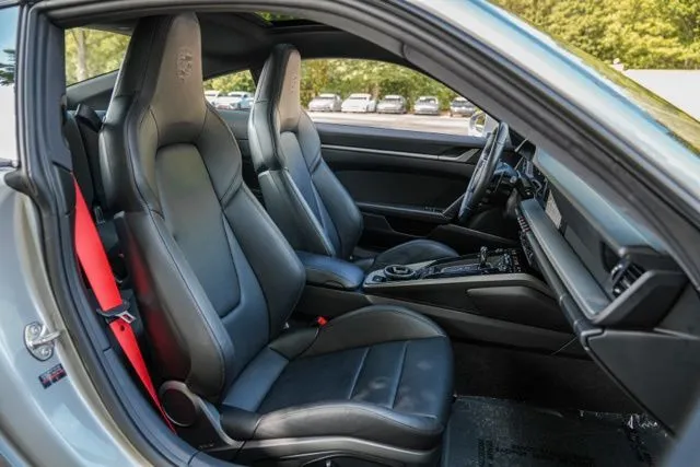 Porsche 911 photo 36