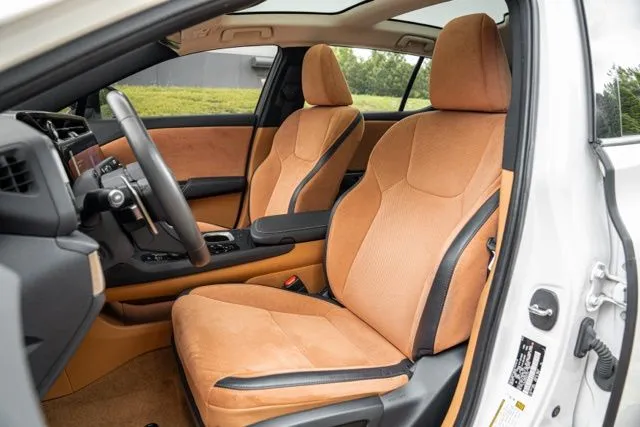 Lexus RZ photo 40