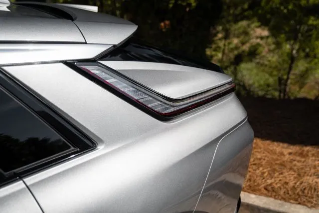 Cadillac LYRIQ photo 17