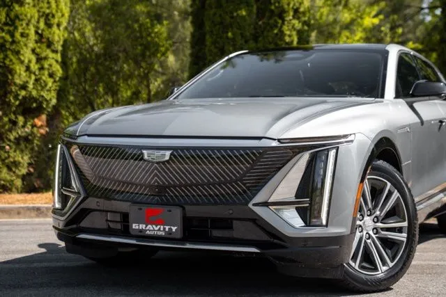Cadillac LYRIQ photo 2