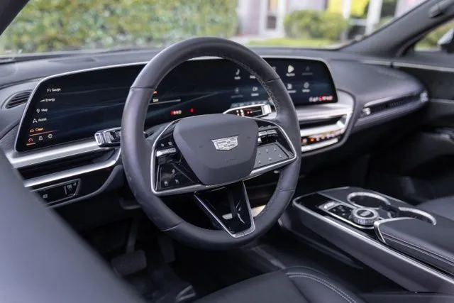 Cadillac LYRIQ photo 25