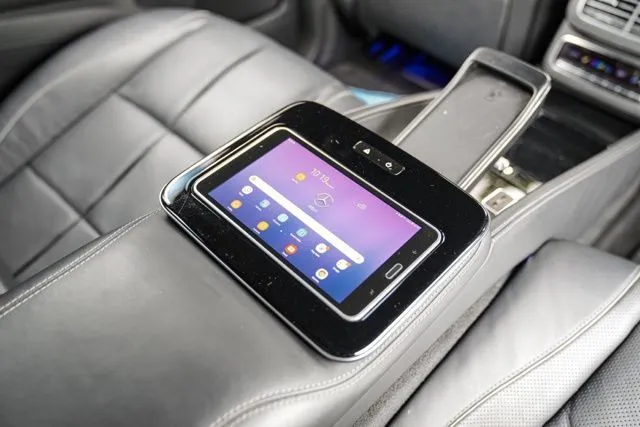 Mercedes-Benz GLS photo 53