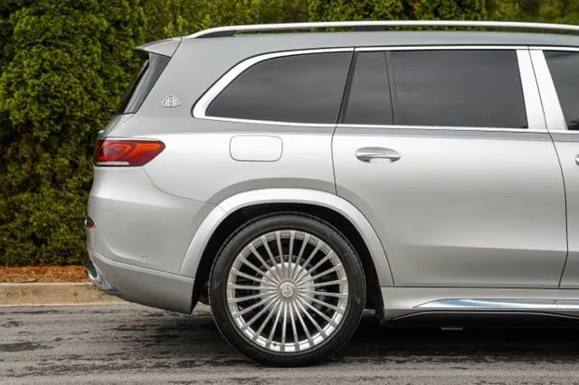 Mercedes-Benz GLS photo 13
