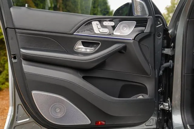Mercedes-Benz GLS photo 63